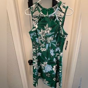 NWT Guess Cut Out Shoulder Party Dress.